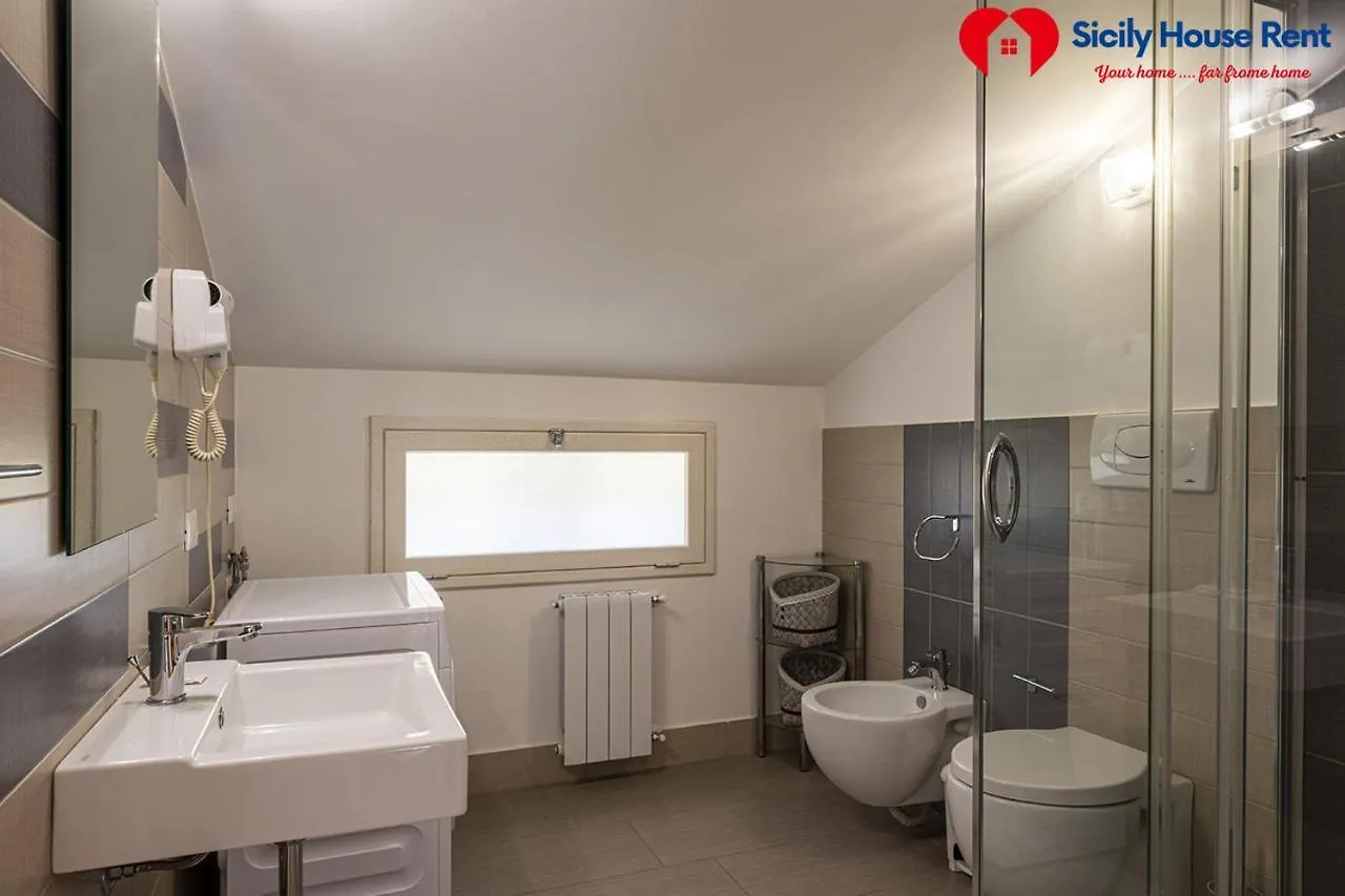 Apartment Borgo Aranci - Appartamento In Villa Rosa - 16B Castellammare del Golfo Italy
