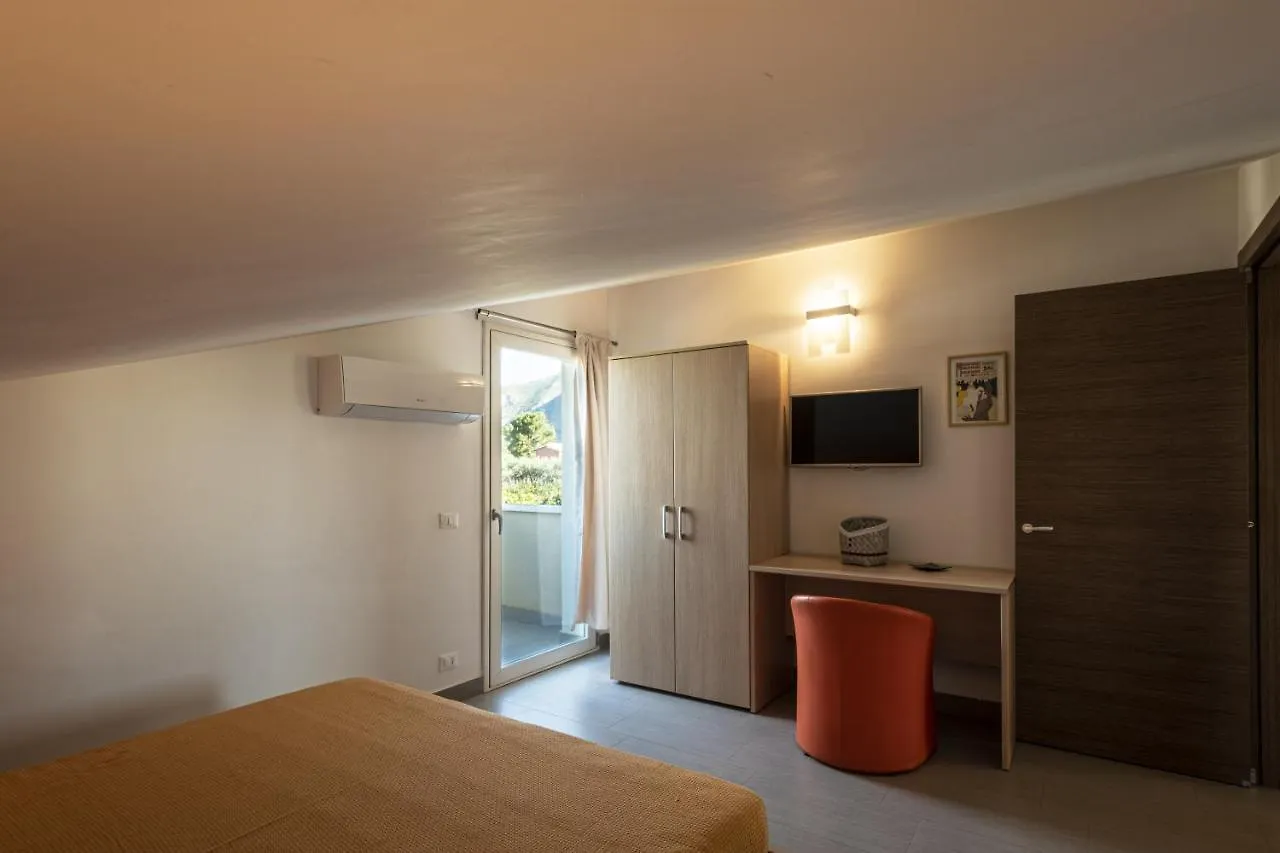 Borgo Aranci - Appartamento In Villa Rosa - 16B Castellammare del Golfo Apartment