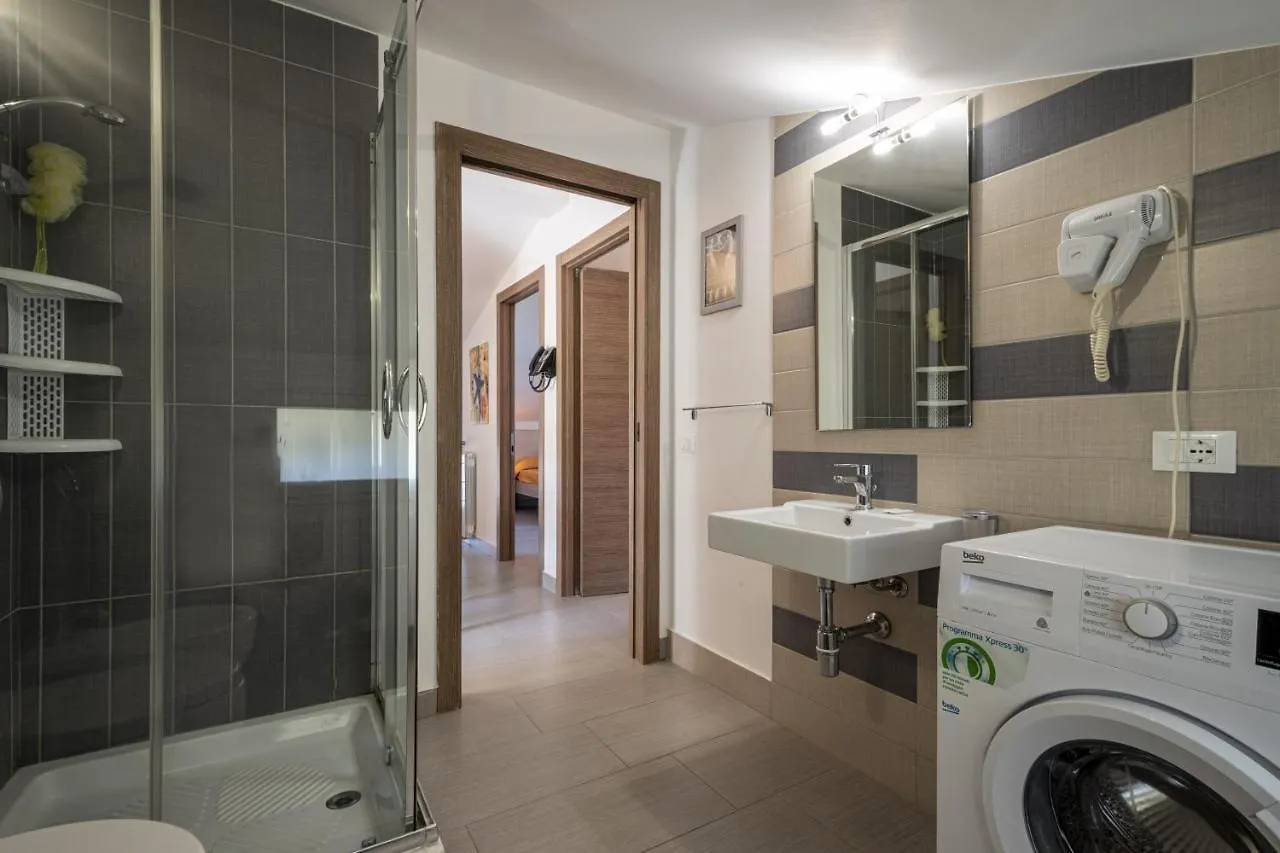 Apartment Borgo Aranci - Appartamento In Villa Rosa - 16B Castellammare del Golfo Italy